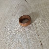 Fingerring Apfelholz